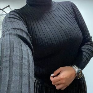 Turtle neck long sleeve sweater